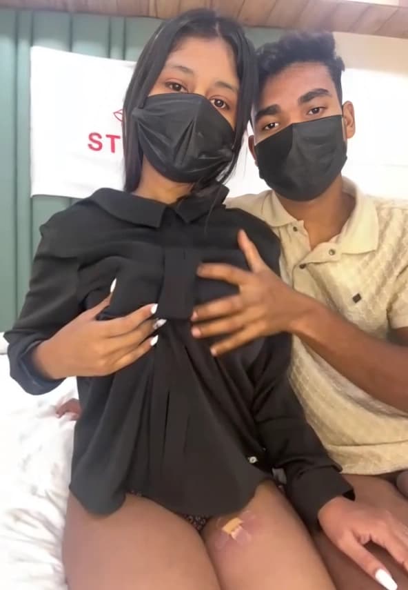 Horny Married Couple Full Nude Live Fucking Wife Moaning Loudly