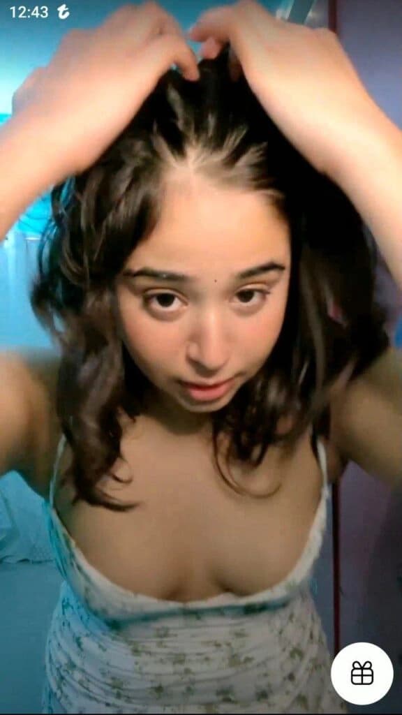 Image of TangoLive Viral Video: Insta Model Diya Nude Dildo Fuck with Wet Pussy Closeup