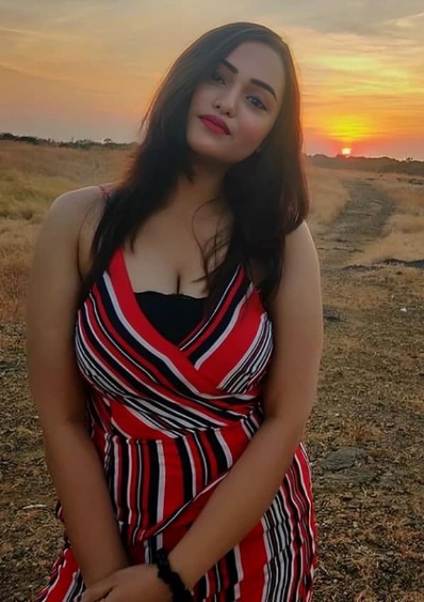Image of Viral Desi Influencer Aliya Naaz Leaked Red Saree Stripping Video Exposing Her Nude Boobs