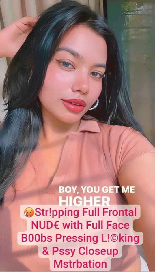 Famous Model Strips Full Frontal Nude Leaked Video Boobs Pressing Pussy Closeup Masturbation