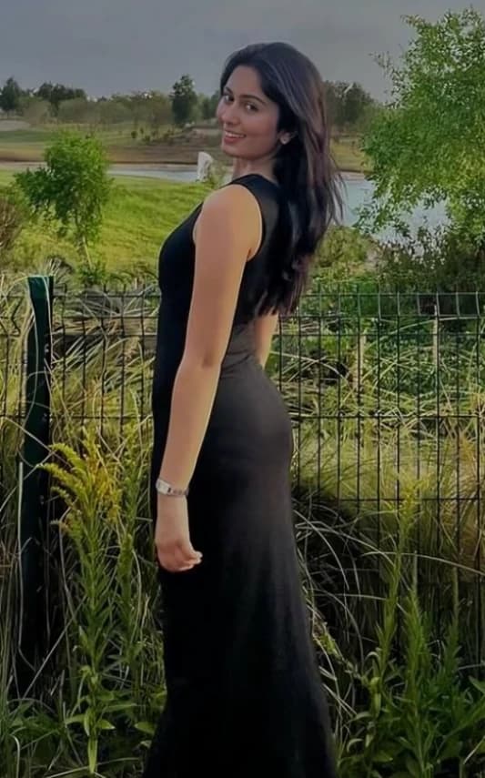 Cute Desi Girl Leaked Nude Snapchat Video Showing Boobs Ass and Fingering Pussy