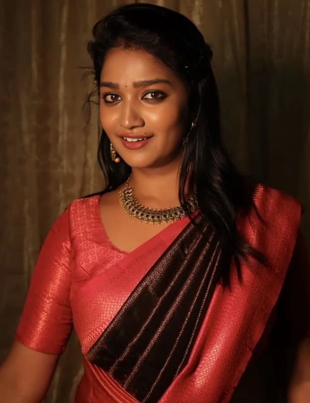 South Indian Actress Lavanya Manickam Nude Saree Leak Exposing Boobs and Clear Pussy