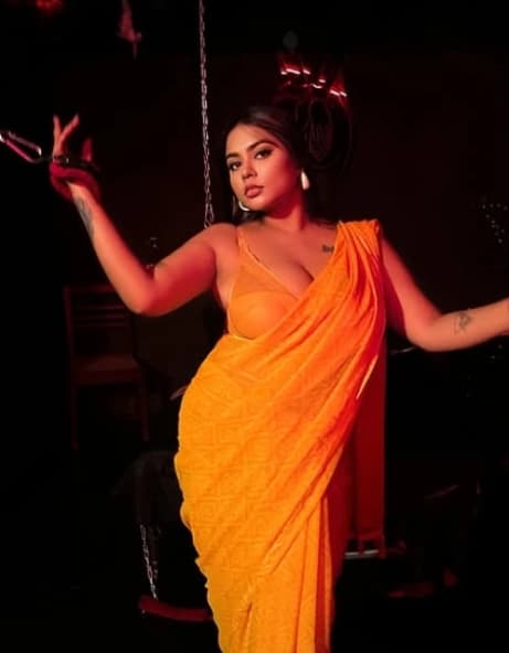 Oasi Das New SLIPPERY Set Full Nude Oiling and Rubbing her Pussy with Clear Hindi Audio